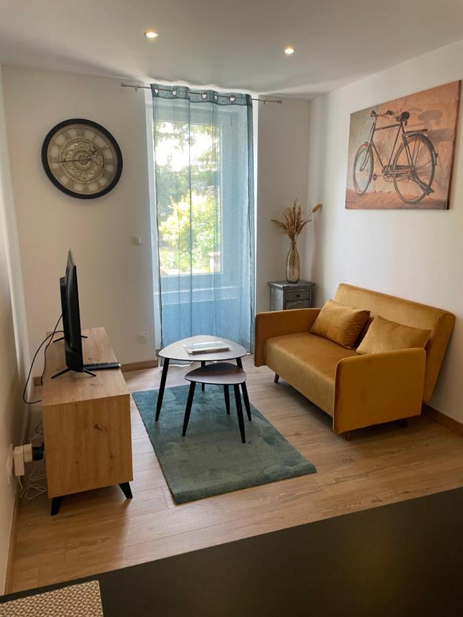 Bryas 1 - Appartement Charmant Châteauroux Exteriör bild